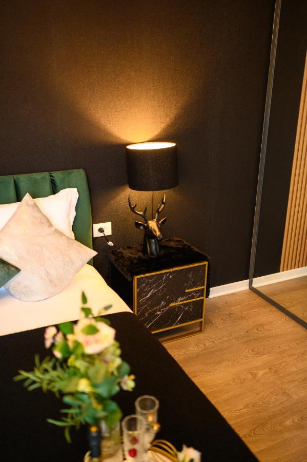 North Twin Appartement Boekarest Buitenkant foto