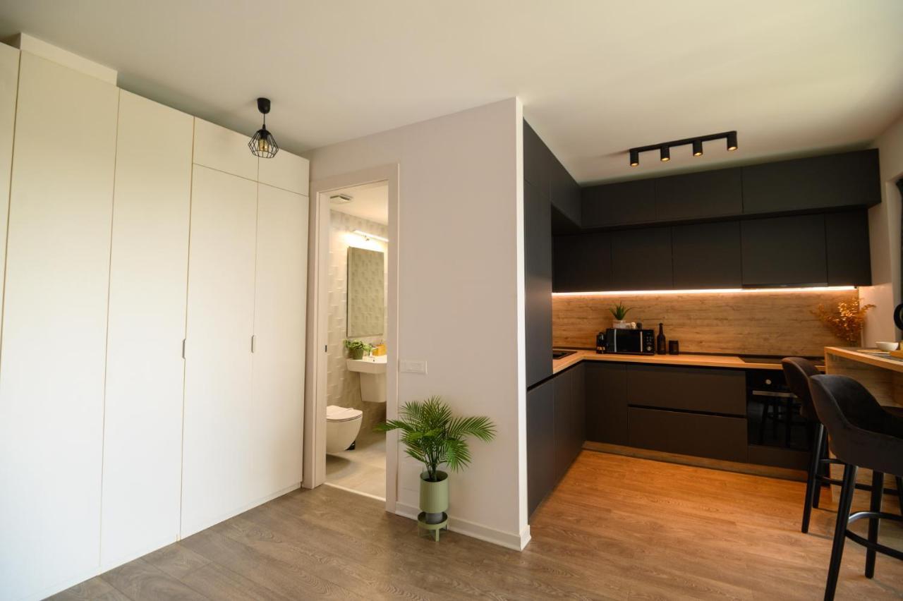 North Twin Appartement Boekarest Buitenkant foto